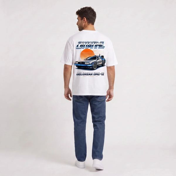 T-shirt Back to the future blanc porté de dos en plan large