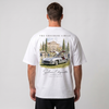 T-shirt blanc oversize Concours Circle avec print dos 300 SL Gullwing devant villa italienne, Tourismo Clothing