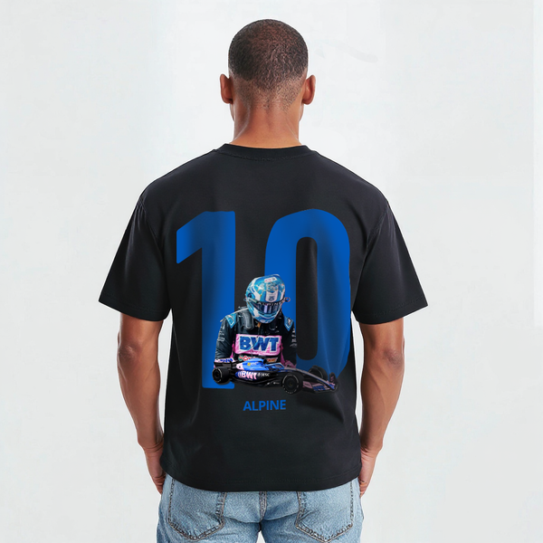 T-shirt noir F1 Pierre Gasly avec grand numéro 10 bleu et illustration du pilote en combinaison Alpine sur le dos