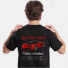 T-shirt noir LaFerrari avec voiture rouge et texte Italian Outlawed, mannequin de dos