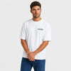 T-shirt Datsun 510 blanc vu de face en plan rapproché avec logo Tourismo