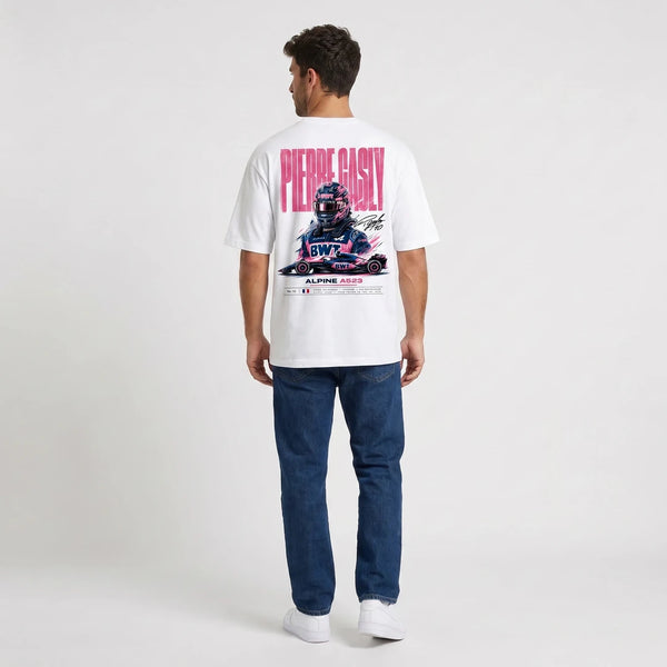 T-shirt F1 Pierre Gasly blanc porté de dos en plan large avec print Signature