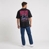 T-shirt F1 Pierre Gasly noir porté de dos en trois-quarts avec design Signature