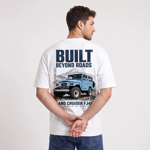 T-shirt Toyota Land Cruiser FJ40 Built Beyond Roads blanc porté de dos
